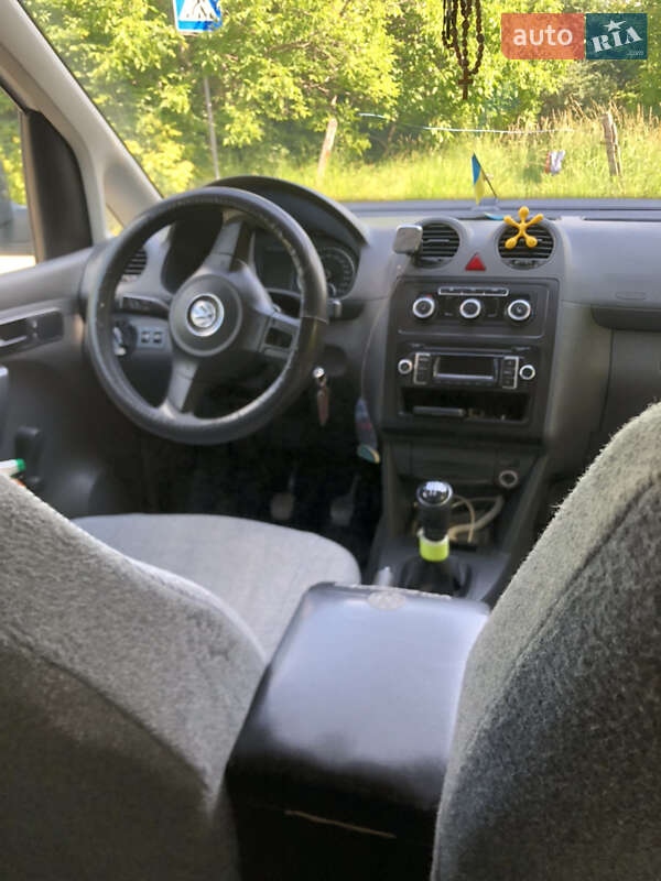 Минивэн Volkswagen Caddy 2012 в Львове