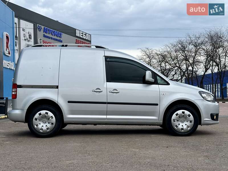 Грузовой фургон Volkswagen Caddy 2016 в Одессе