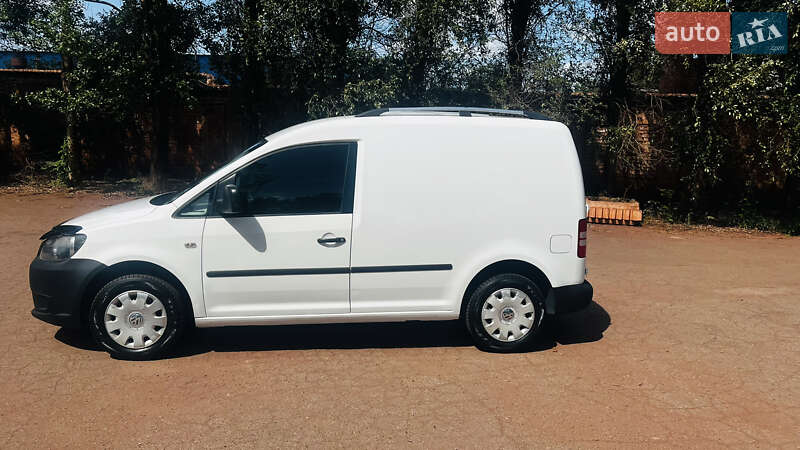 Грузопассажирский фургон Volkswagen Caddy 2011 в Кривом Роге