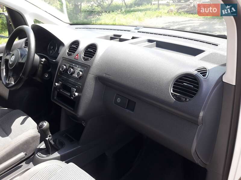 Минивэн Volkswagen Caddy 2013 в Костополе фото 19 Минивэн Volkswagen Caddy 2013 в Костополе