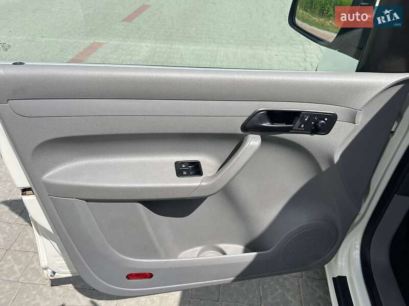 Мінівен Volkswagen Caddy 2009 в Львові