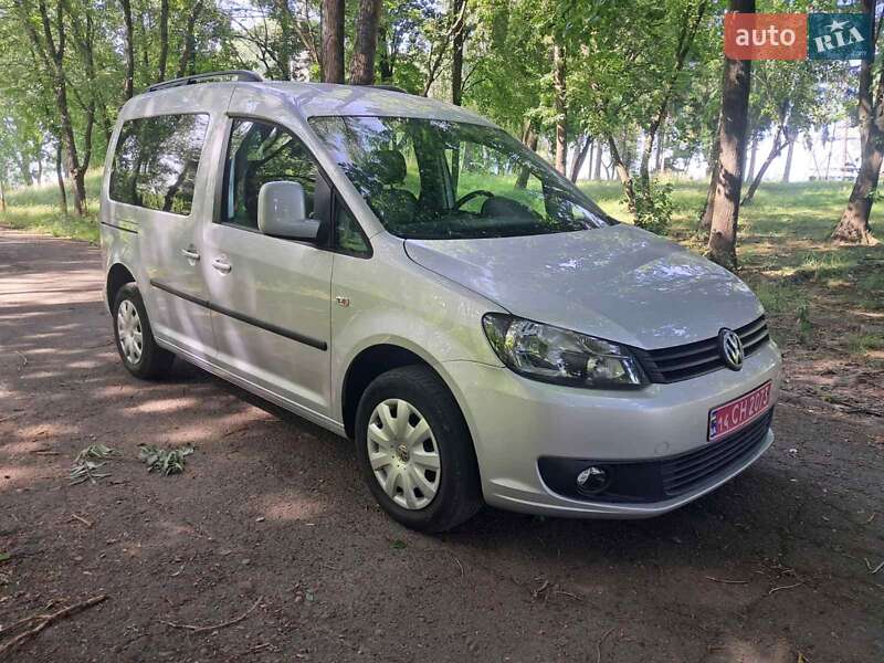 Минивэн Volkswagen Caddy 2010 в 