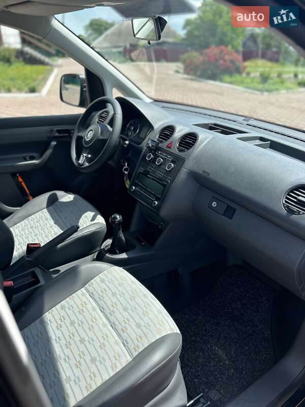 Мінівен Volkswagen Caddy 2012 в Києві