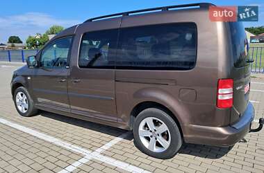 Минивэн Volkswagen Caddy 2013 в Нововолынске