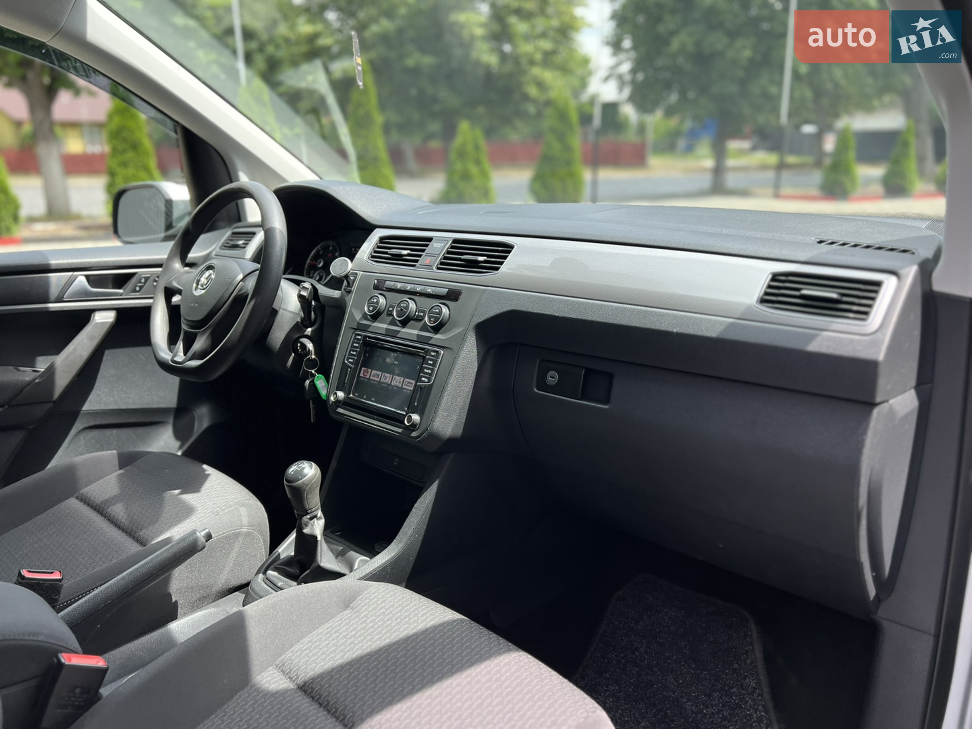 2017 Volkswagen Caddy - мініатюра 25