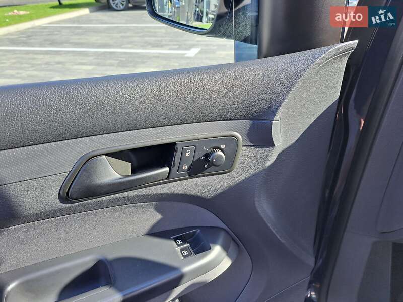 Мінівен Volkswagen Caddy 2011 в Луцьку