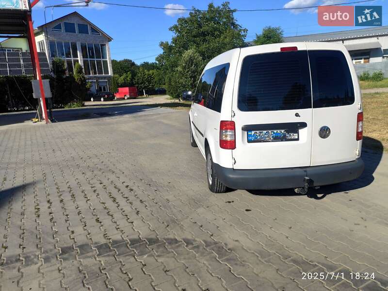 Минивэн Volkswagen Caddy 2005 в Кицмани