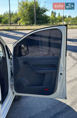 Грузовой фургон Volkswagen Caddy 2011 в 