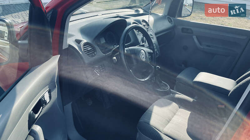 Минивэн Volkswagen Caddy 2005 в Чернигове