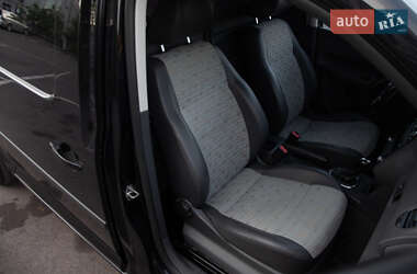 Грузовой фургон Volkswagen Caddy 2011 в 