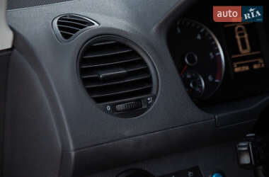 Грузовой фургон Volkswagen Caddy 2011 в 
