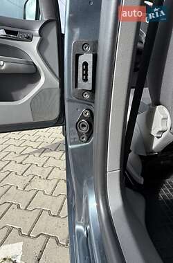 Минивэн Volkswagen Caddy 2010 в 