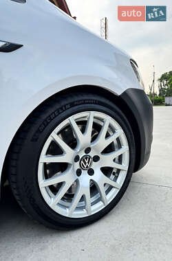 Вантажний фургон Volkswagen Caddy 2011 в 