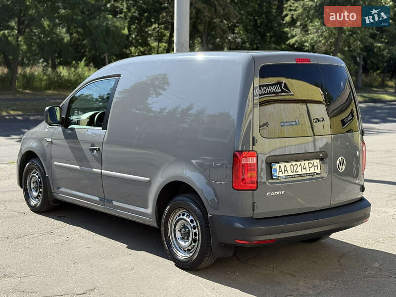 Грузовой фургон Volkswagen Caddy 2016 в Киеве