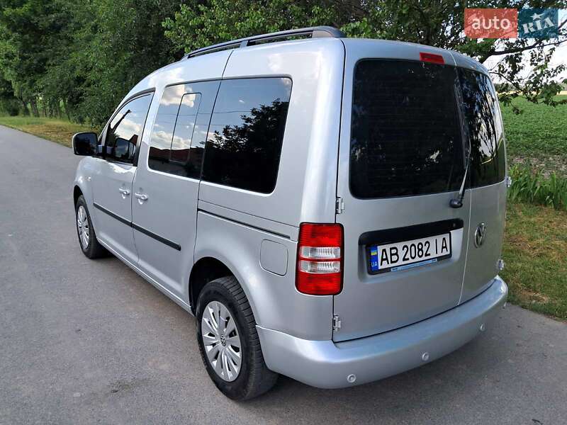 Минивэн Volkswagen Caddy 2011 в Виннице