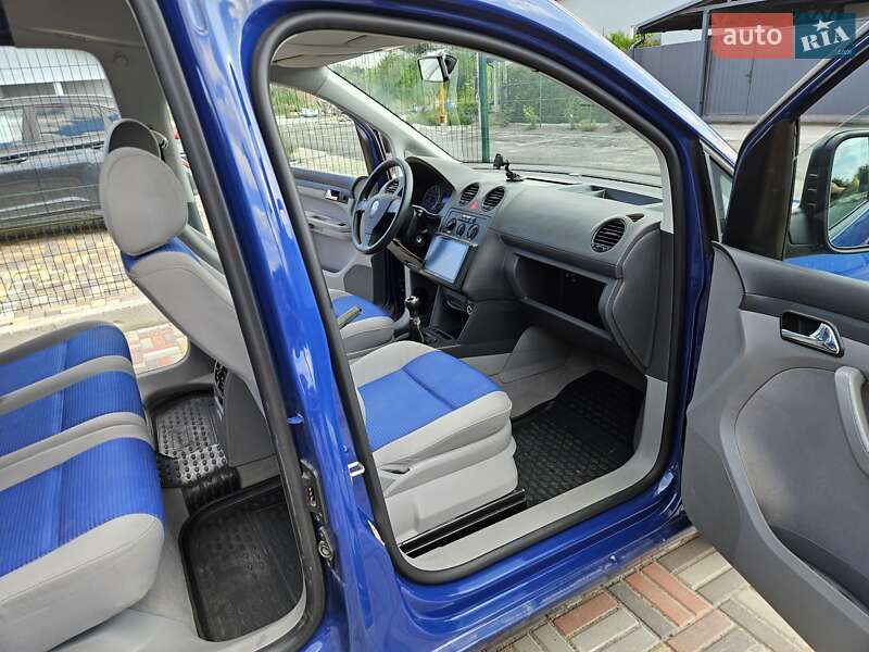 Минивэн Volkswagen Caddy 2007 в Киеве