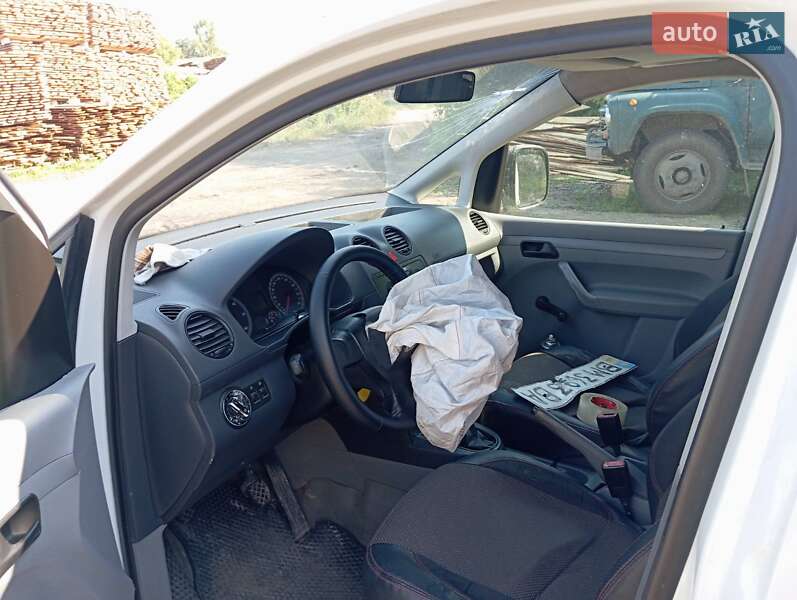 Грузовой фургон Volkswagen Caddy 2006 в Шостке