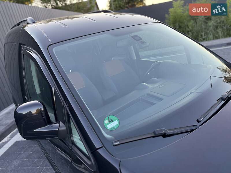 Минивэн Volkswagen Caddy 2013 в Самборе