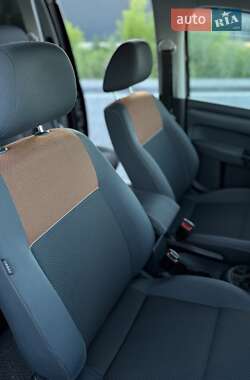 Минивэн Volkswagen Caddy 2013 в 