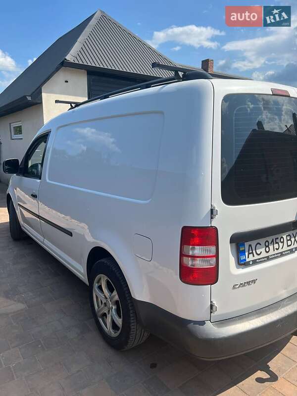 Грузовой фургон Volkswagen Caddy 2012 в Любешове