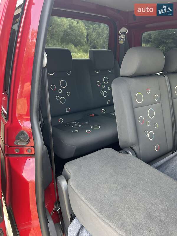 Минивэн Volkswagen Caddy 2011 в Городке