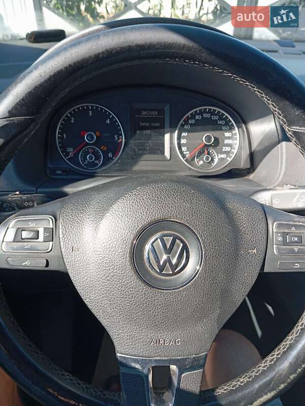 Минивэн Volkswagen Caddy 2012 в Черновцах