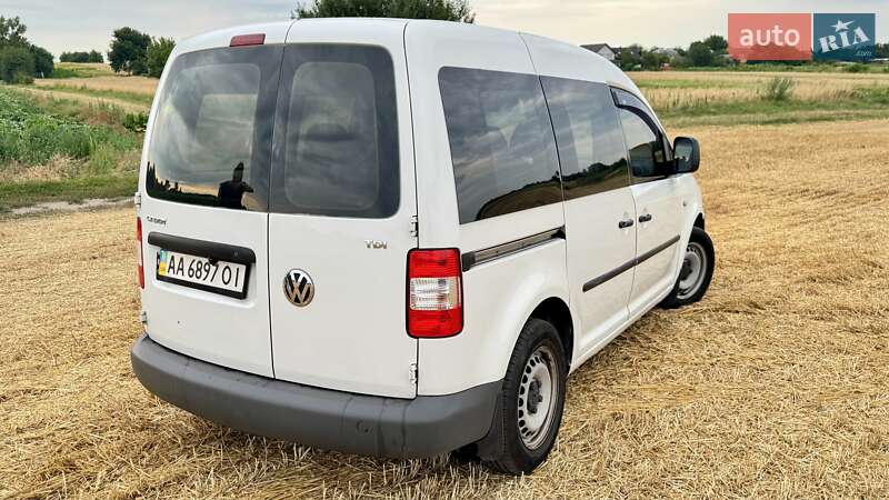 Минивэн Volkswagen Caddy 2010 в Киеве
