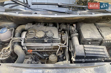 Грузовой фургон Volkswagen Caddy 2006 в 
