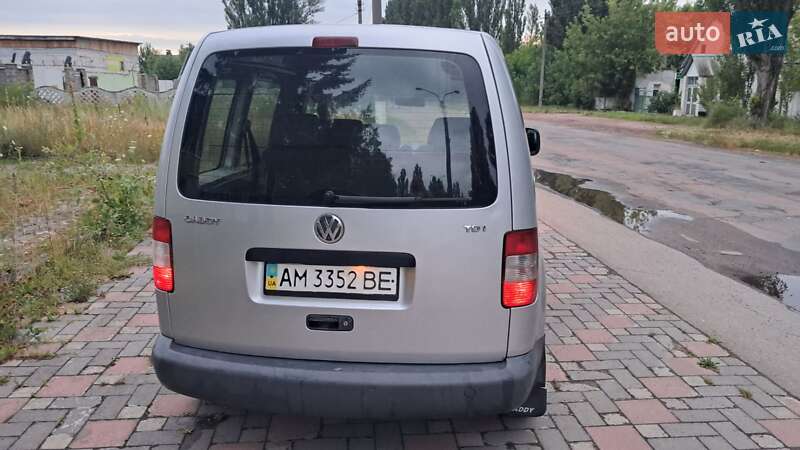 Минивэн Volkswagen Caddy 2005 в Коростене