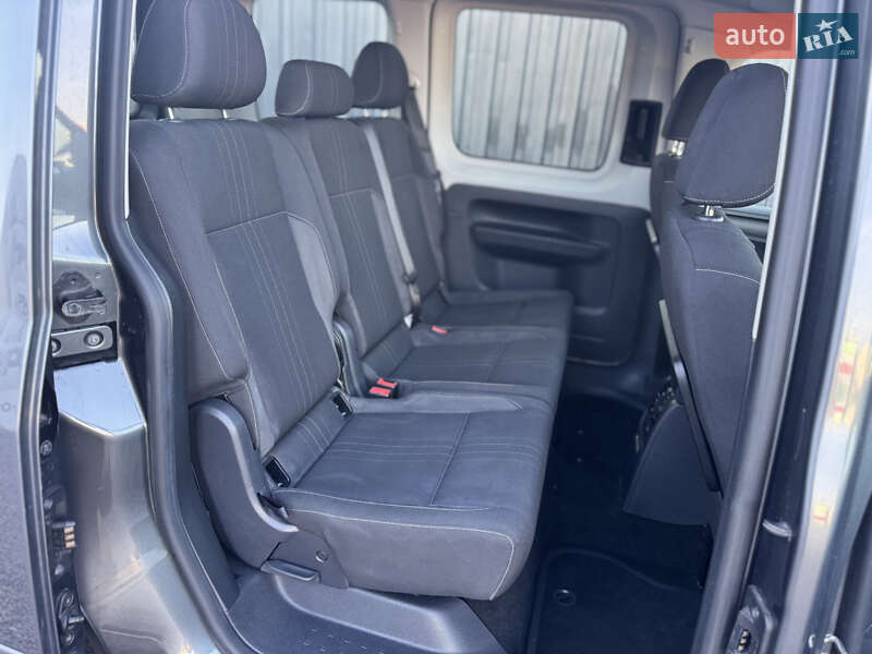 Мінівен Volkswagen Caddy 2017 в Сарнах