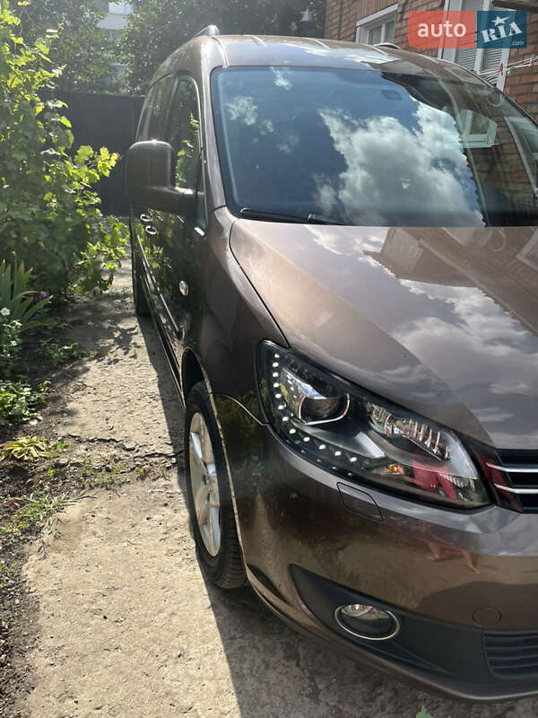 Мінівен Volkswagen Caddy 2012 в Долинській
