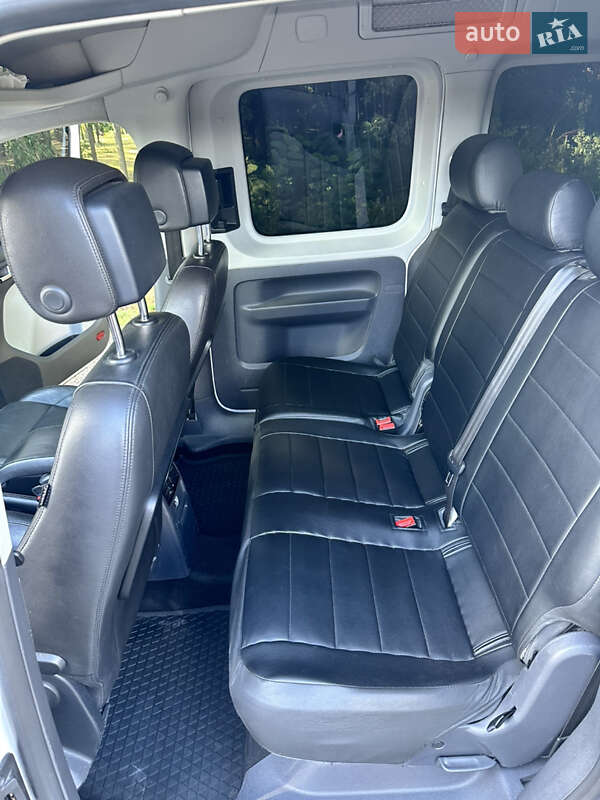 Минивэн Volkswagen Caddy 2015 в Киеве
