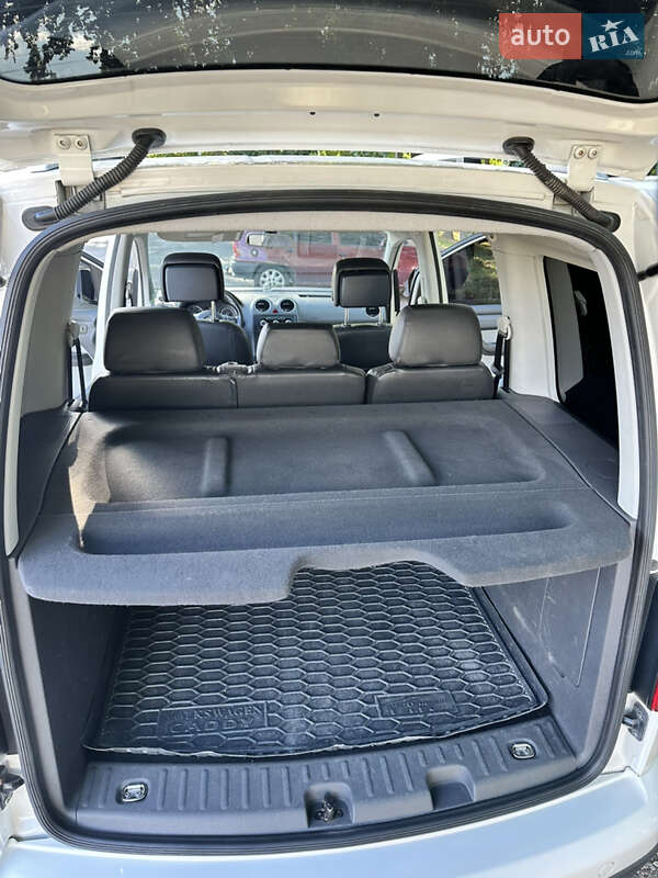 Минивэн Volkswagen Caddy 2015 в Киеве