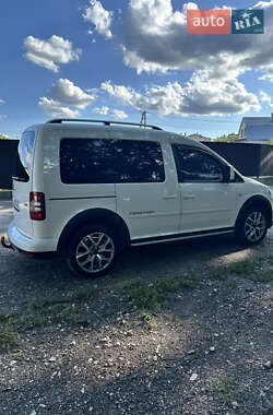 Минивэн Volkswagen Caddy 2015 в 