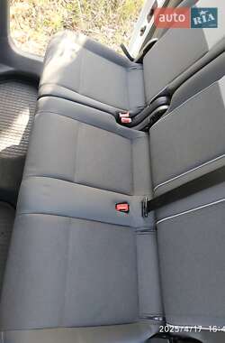 Минивэн Volkswagen Caddy 2010 в 