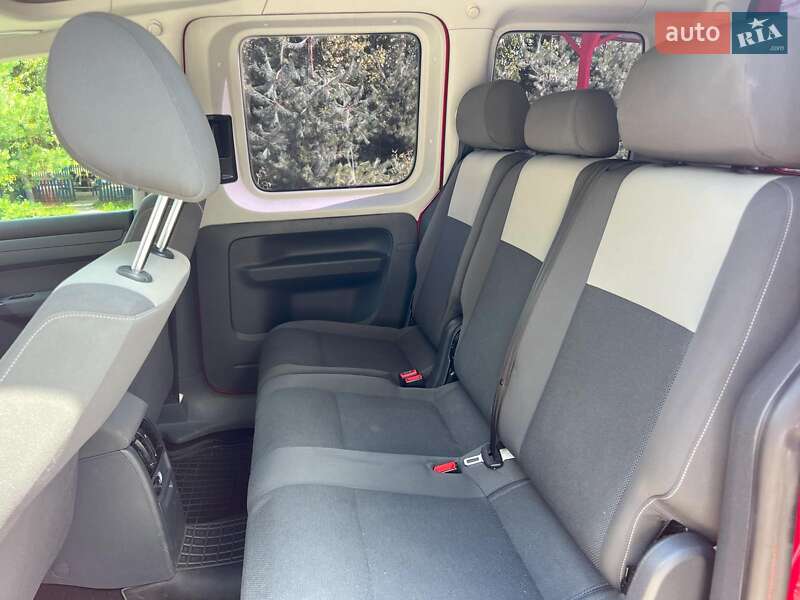 Минивэн Volkswagen Caddy 2012 в Киеве