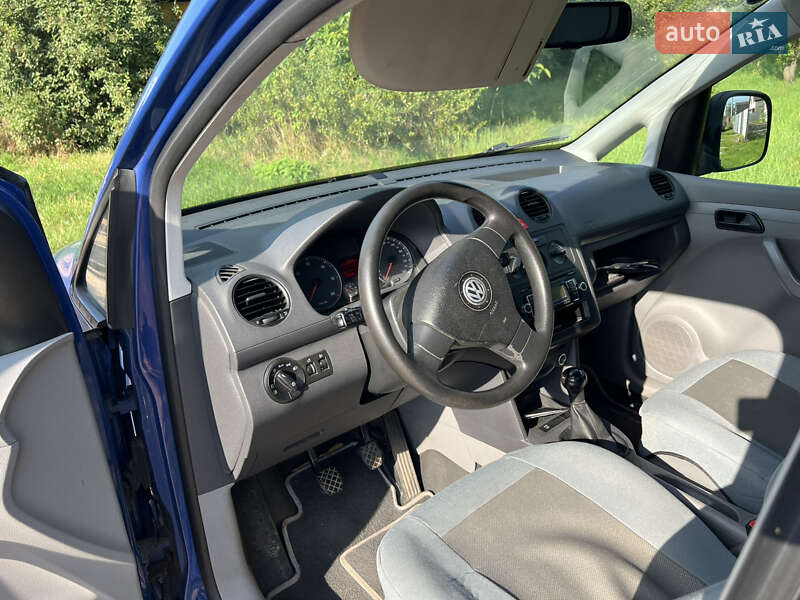 Минивэн Volkswagen Caddy 2010 в Чернигове