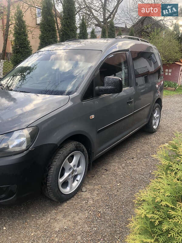 Минивэн Volkswagen Caddy 2012 в Львове