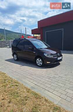 Мінівен Volkswagen Caddy 2015 в Виноградові