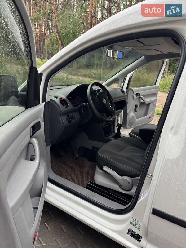 Мінівен Volkswagen Caddy 2010 в Києві