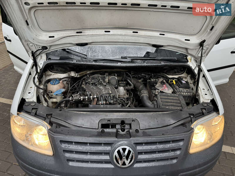 Мінівен Volkswagen Caddy 2010 в Києві