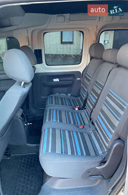 Минивэн Volkswagen Caddy 2011 в 