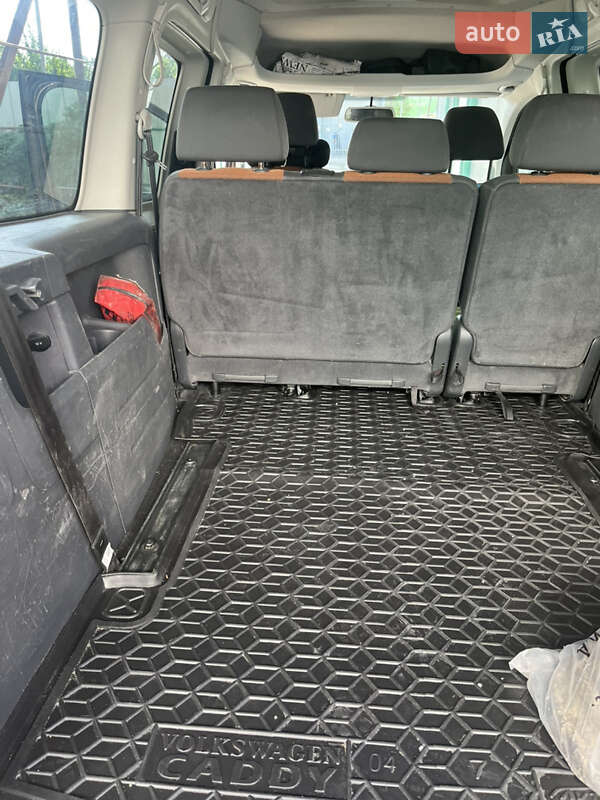 Минивэн Volkswagen Caddy 2012 в Долинской
