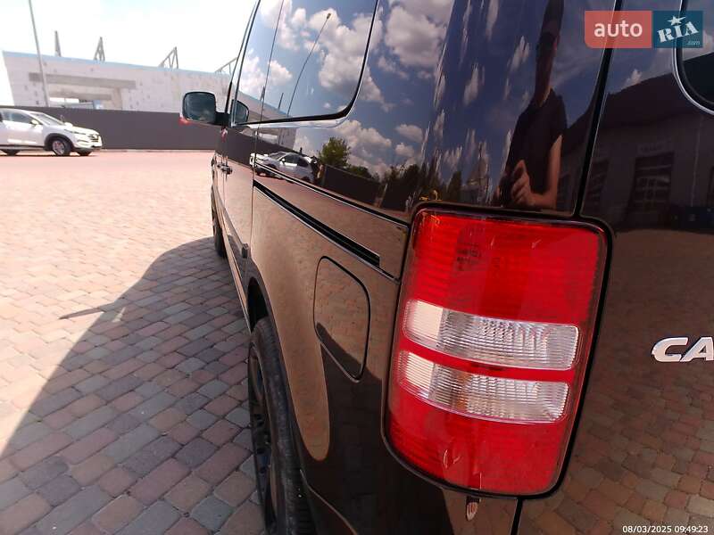 Мінівен Volkswagen Caddy 2014 в Сарнах