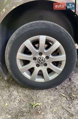 Минивэн Volkswagen Caddy 2011 в 