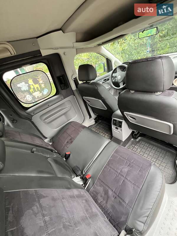 Минивэн Volkswagen Caddy 2008 в Хмельницком фото 6 Минивэн Volkswagen Caddy 2008 в Хмельницком