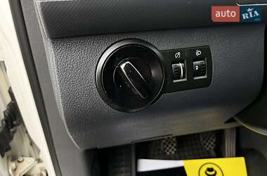 Грузовой фургон Volkswagen Caddy 2011 в 