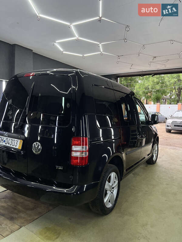 Минивэн Volkswagen Caddy 2011 в Львове