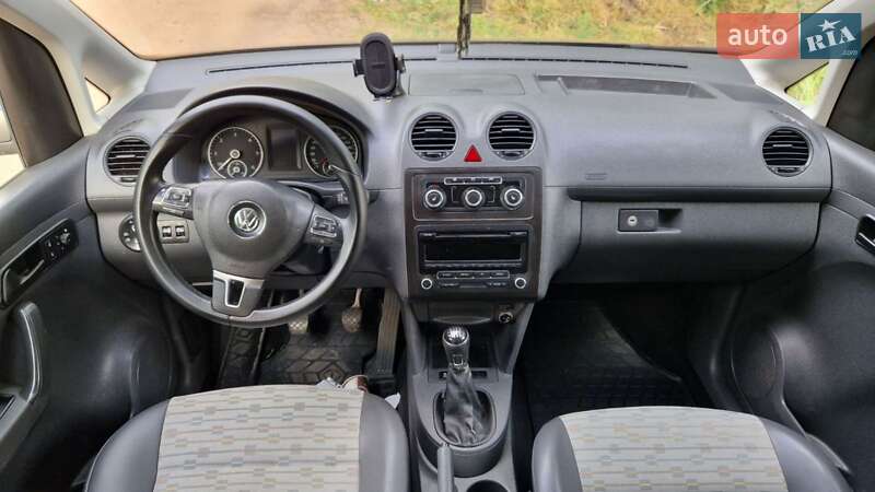 Грузопассажирский фургон Volkswagen Caddy 2013 в Днепре