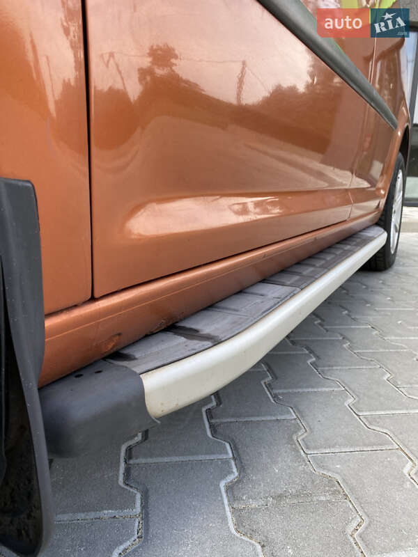 Минивэн Volkswagen Caddy 2008 в Вараше